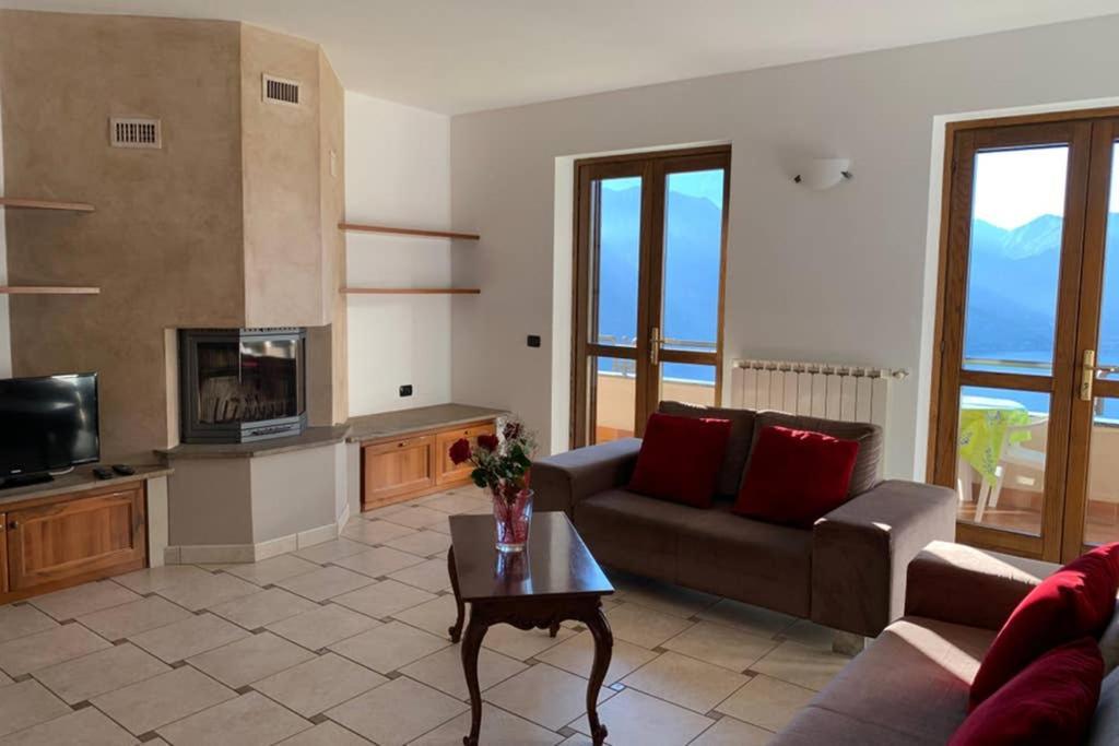 Cozy House On Iseo Lake Fonteno Bagian luar foto
