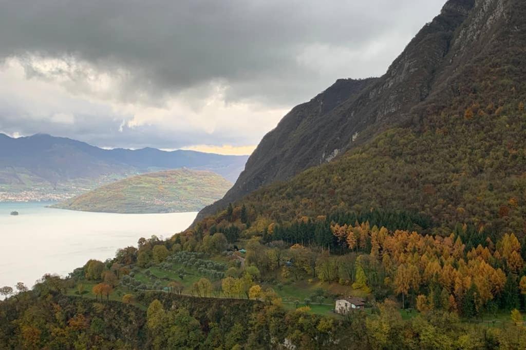 Cozy House On Iseo Lake Fonteno Bagian luar foto